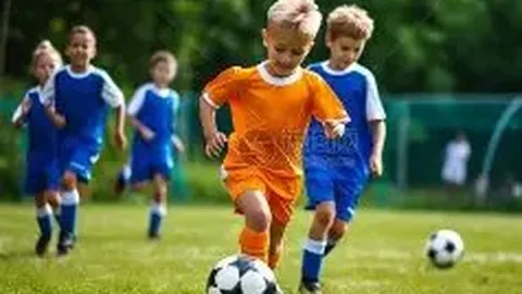 《激战一触即发！热刺迎战曼联，穆阿尼对决姆伯莫，多尔古领衔，舍什科&达洛特待命》